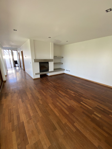 Hermosa Casa En Avenida Blanca Estela Concón