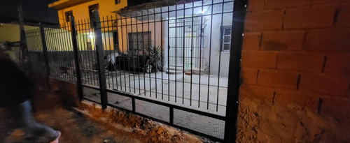 Casa En Venta - 2 Dormitorios 1 Baño - 110mts2 - La Matanza