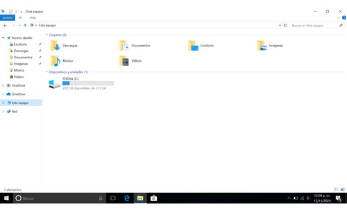 Thinkpad I5-5300u De 250 Gb Y 8 Gb De Ram, Color Negro (Usado)