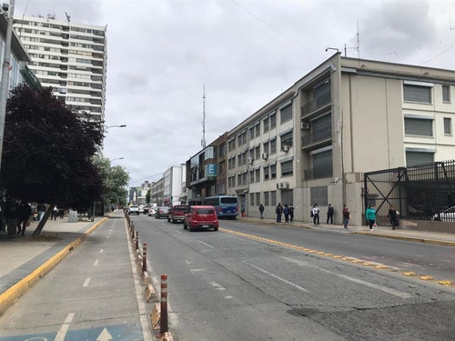 Imagen 3 de 24 de Edificio Emblemático De Oficinas (ymca) En Concepción