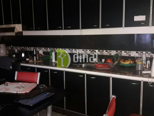 Imagen 4 de 16 de Casa 5 Ambientes Con Parque Y Entrada Para Auto