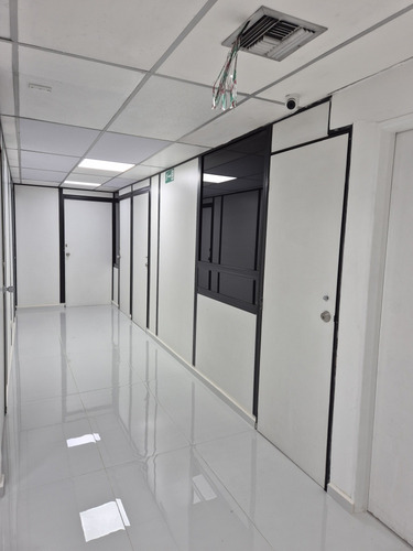 Oficina En Alquiler Cubiculos ,depositos Sabana Grande De10,20,30,40m2