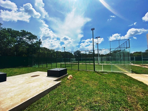 Casa(149) En Venta En Privada Zendera, Conkal
