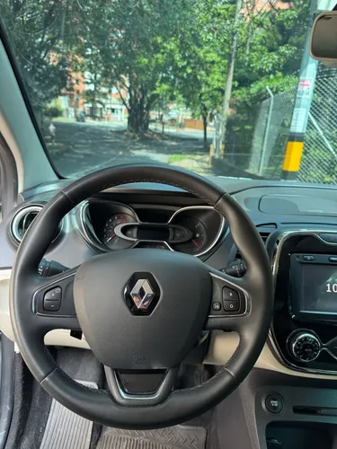 Renault Captur 2.0 Intens Automática