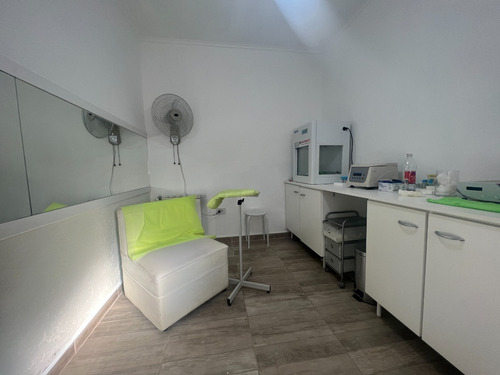 Imagen 8 de 13 de Consultorios / Oficinas En Venta. Zona Semi Céntrica. Tandil