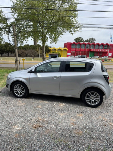Imagen 6 de 13 de Chevrolet Sonic Lt 2013 Impecable Pacepto Auto O Moto