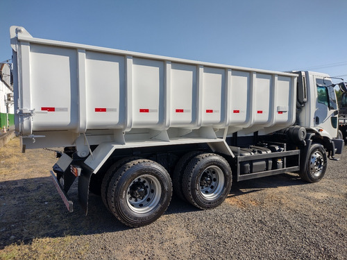 Imagem 2 de 15 de Ford Cargo 2623