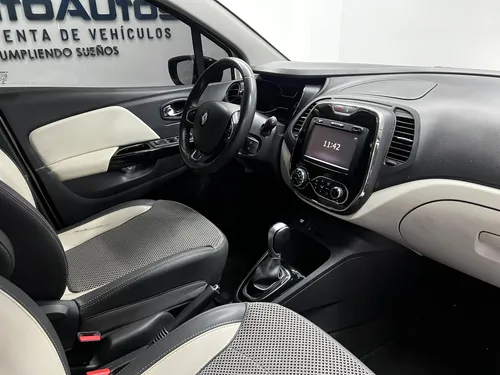 Renault Captur 2.0 Intens Automática