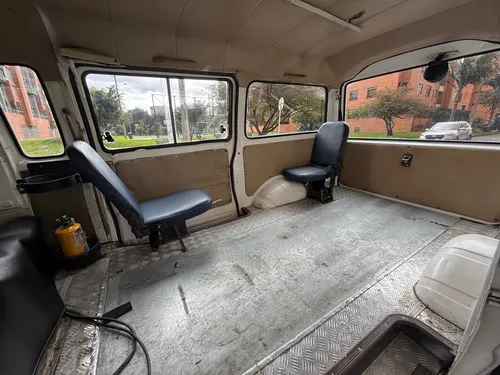 Nissan Vanette 2.4l