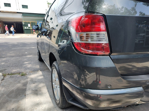 Imagen 9 de 16 de Chevrolet Spin 2016 1.8 Ltz 5as 105cv