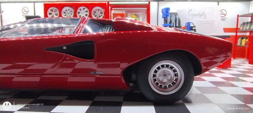 Lamborghini Countach Lp400 Kyosho , Escala 1 18, Rojo (Usado)