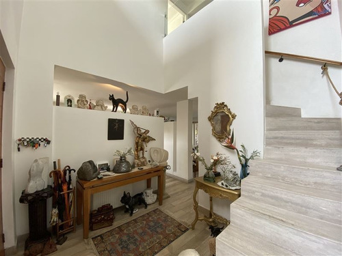 Casa En Venta De 3 Dorm. En Vitacura