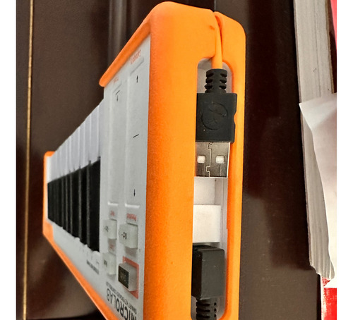 Controlador De Teclado Midi Usb Arturia Microlab Orange (Usado)