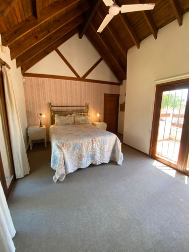 Casa Con Pileta 3 Dormitorios 2 Baños