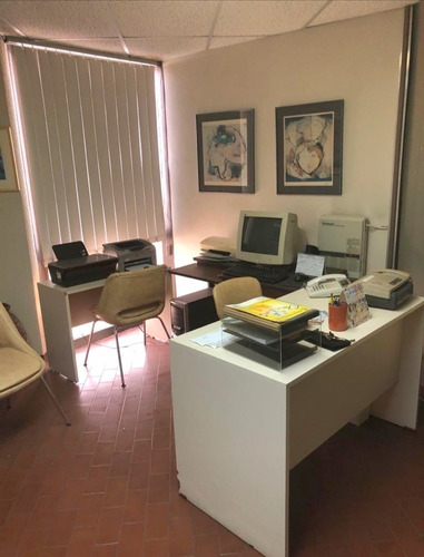Imagen 2 de 9 de Michelle Ofrece Alquiler De Oficina En Lomas Del Este/ Torre Trebol Valencia, Foof-032mv
