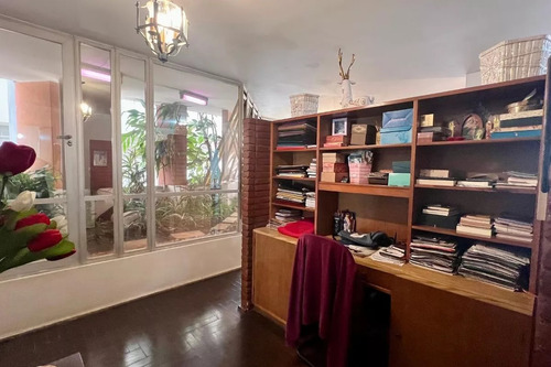 Apartamento À Venda Com 225m², 3 Suítes Com 2 Vagas De Garagem Fixas. Jardim Paulista. Planta Excelente Com Jardim De Inverno.