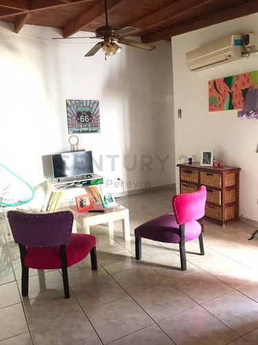 Imagen 13 de 15 de 14 Esquina 462. Lote 333 M2 En Venta Esquina, City Bell.-