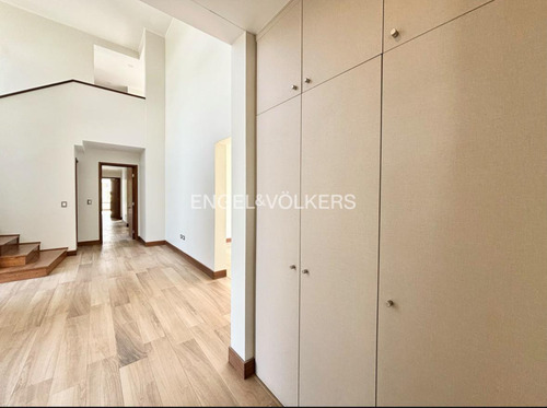 Espectacular Casa Moderna 6 Dorm., Sector Algarrobal