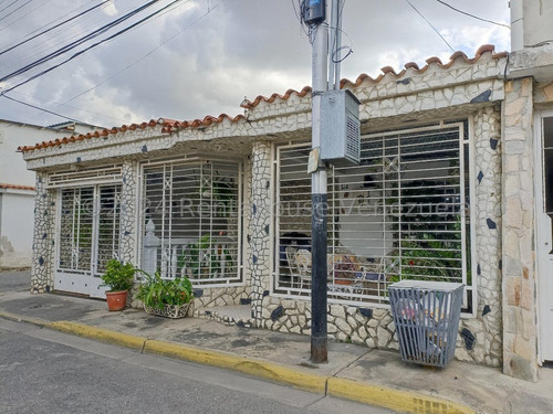 Casa En Venta En Turmero P.r. Araguaney. Ljsa 24-13994