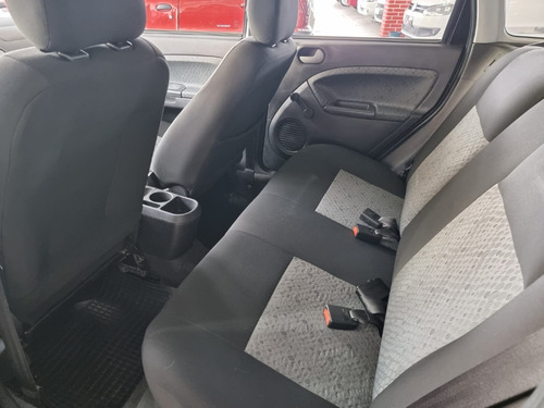 Imagem 6 de 9 de Ford /fiesta Hacht 1.6 S.e