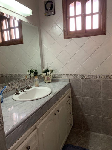 Imagen 5 de 9 de Casa 4 Ambientes En Campos 1650 Banfield
