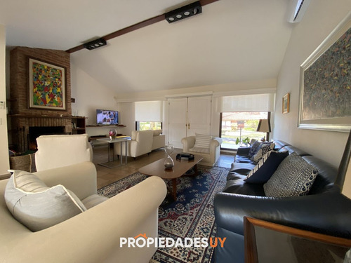 Punta Del Este, Importante Residencia Con Piscina Y Cancha De Paddle