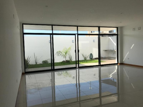 Imagen 6 de 12 de Casa Sola En Venta Fracc. El Roble Residencial