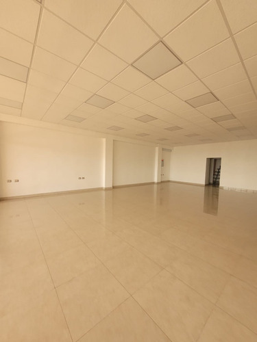Local Comercial En Arriendo, Piso 2, En Av. Francisco Bilbao