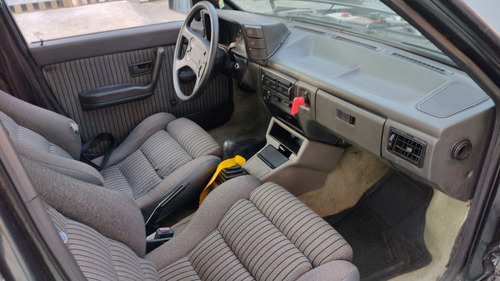 Imagem 2 de 5 de Volkswagen Voyage 1.8 Argentino 4porta