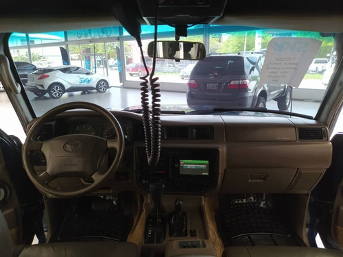 Imagen 7 de 10 de Toyota Burbuja 4x4