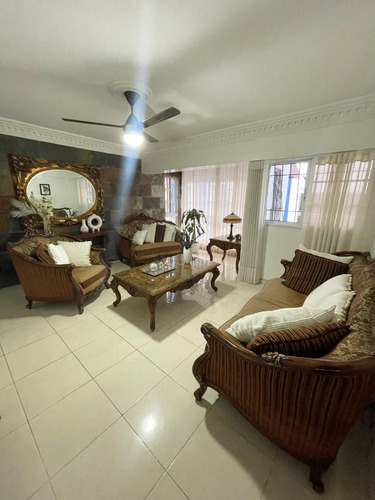 Vendo Hermoso Apartamento Tipo Penthouse En Bella Vista