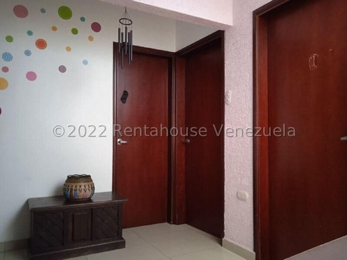 Imagen 3 de 14 de Rentahouse Concepto 0414-412.8424 / 22-23483