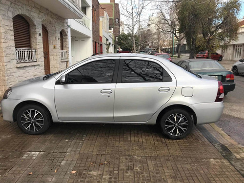 Imagen 5 de 10 de Toyota Etios Platinum