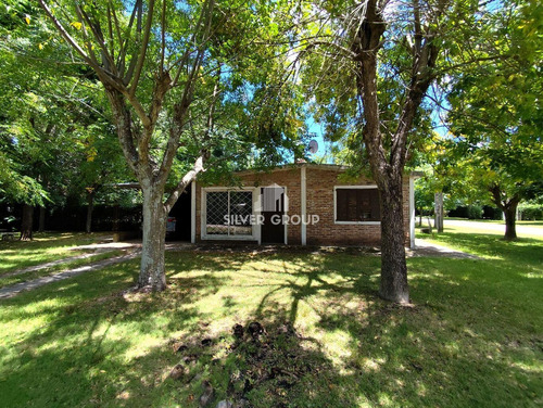 Casa En Venta En Balneario Santa Ana #239