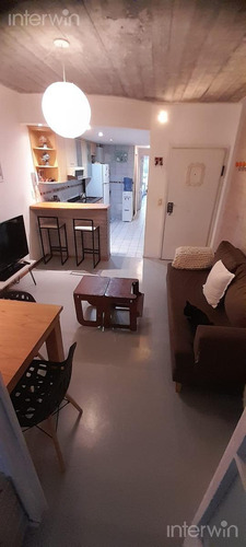 Mendoza Al 2000. Belgrano - 3 Ambientes - Jardín Y Patio - Cochera - Muy Bajas Expensas - Alquiler