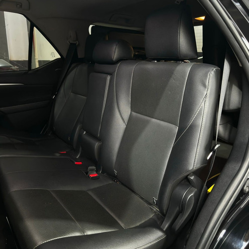 Toyota Hilux SW4 2.8 D-4D TURBO DIESEL SRX 4X4 AUTOMÁTICO