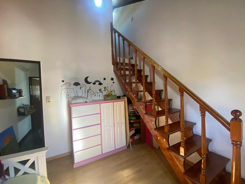 Triplex 4 Ambientes Y Patio En Villa Luzuriaga