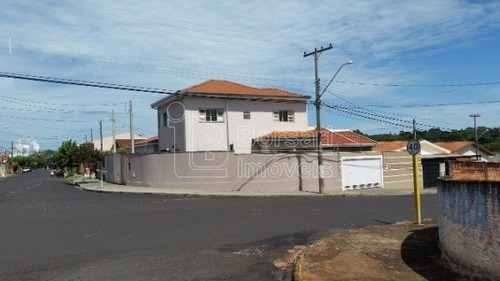 Imagem 1 de 6 de Venda De Casas / Padrão Na Cidade De Araraquara 8828