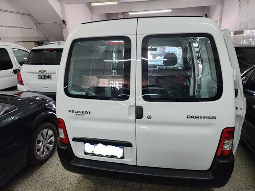 Imagen 5 de 10 de Peugeot Partner 2021 1.4 Furgon Confort
