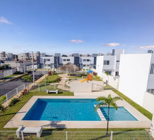 Venta De Casa En Privada Con Alberca