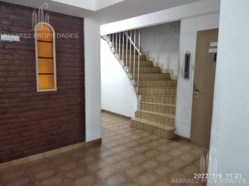 Imagen 10 de 12 de Departamento En Castelar Sur