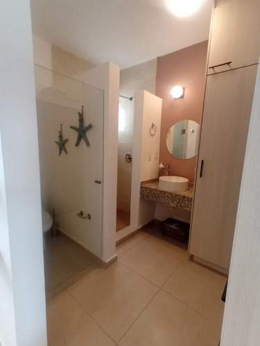 Departamentos De 3 Amplias Recámaras, Entre El Refugio Y Zibata