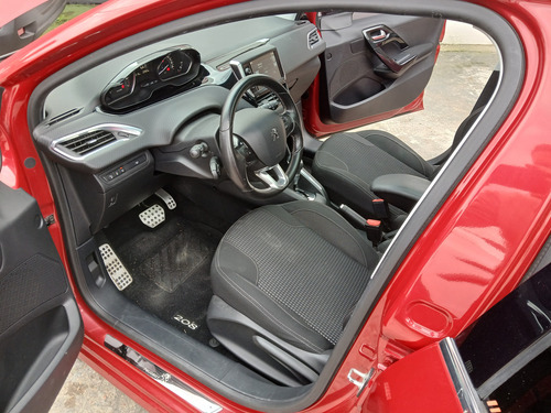 Peugeot 208 Allure Automático