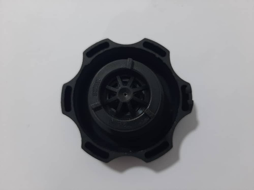 Imagen 3 de 3 de Tapa Envase Refrigerante Chevrolet Cruze Orlando Silverado