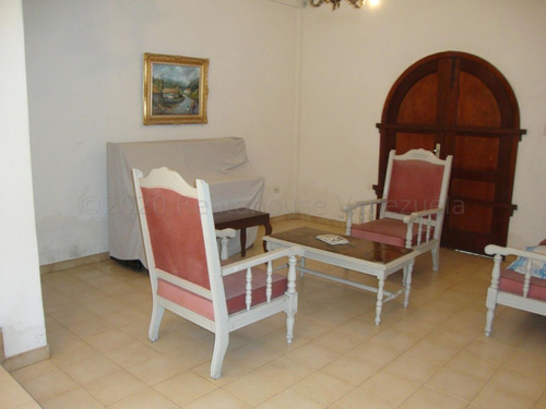 Imagen 5 de 11 de Leida Falcon Rentahouse Vende Casa En Colinas De Santa Rosa Lara 21-11603 Lf