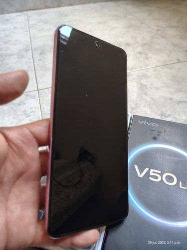 Vivo V50 Lite 8+8 Ram 256 Almacenamiento Prácticamente Nuevo (Usado)