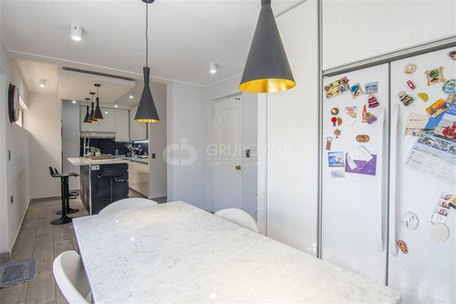 Imagen 12 de 21 de Preciosa Casa Tres Pisos, Con Excelentes Espacios Y Piscina.