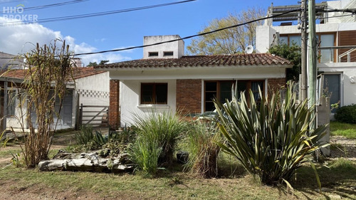 Imagen 2 de 18 de Casa En Venta. La Barra. A Pasos Del Mar. Ubicación Espectacular. - La Barra La Barra