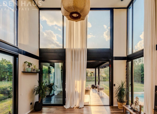 Espectacular Casa Estilo Moderno En Venta 5 Ambientes El Canton Maswichtz