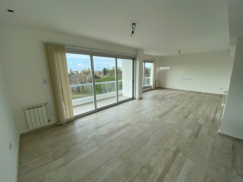 Imagen 2 de 19 de Venta De Departamento 2 Dormitorios En Parque San Martin